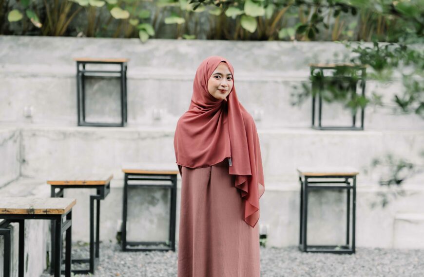 Baju Tunik Wanita Muslimah