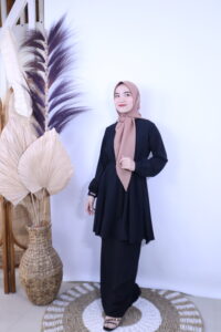 Dress Hitam Muslimah