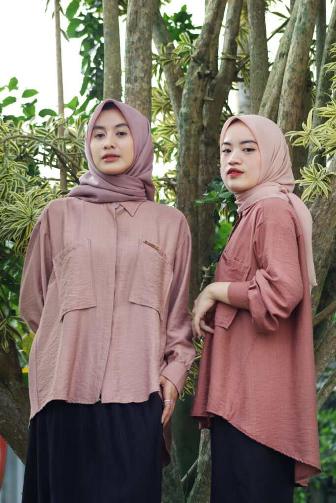 Model Blouse Wanita Terbaru: Tampil Modis dan Elegan