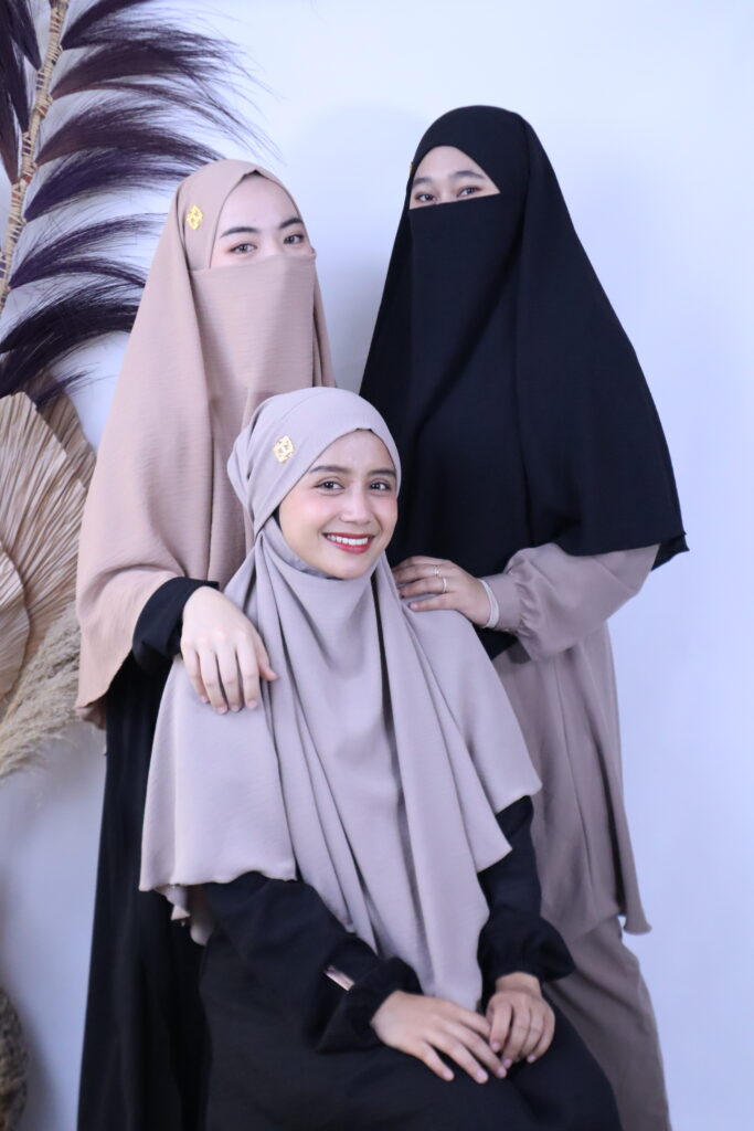 Hijab Khimar: Solusi Busana Muslimah yang Stylish dan Nyaman