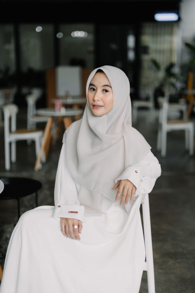 OOTD Muslimah Hijab: Gaya Simple dan Chic yang Tetap Syar’i